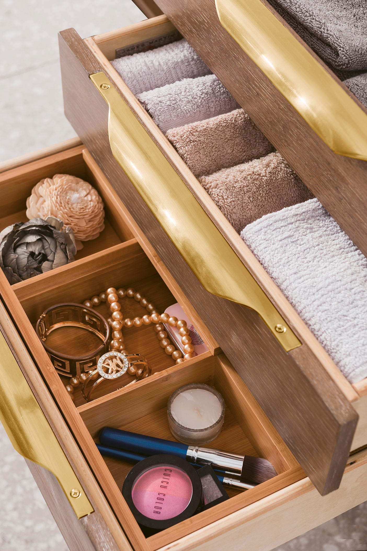 Columbia 59" Double Wall Mount Vanity, Latte Oak, Radiant Gold w/ Glossy White Composite Stone Top