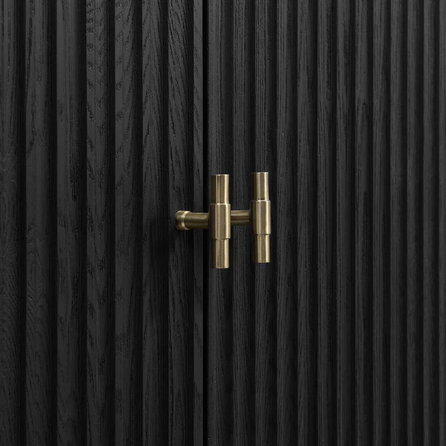 Myrrin 36" Vanity, Carbon Oak w/ 3 CM Victorian Silver Silestone Top