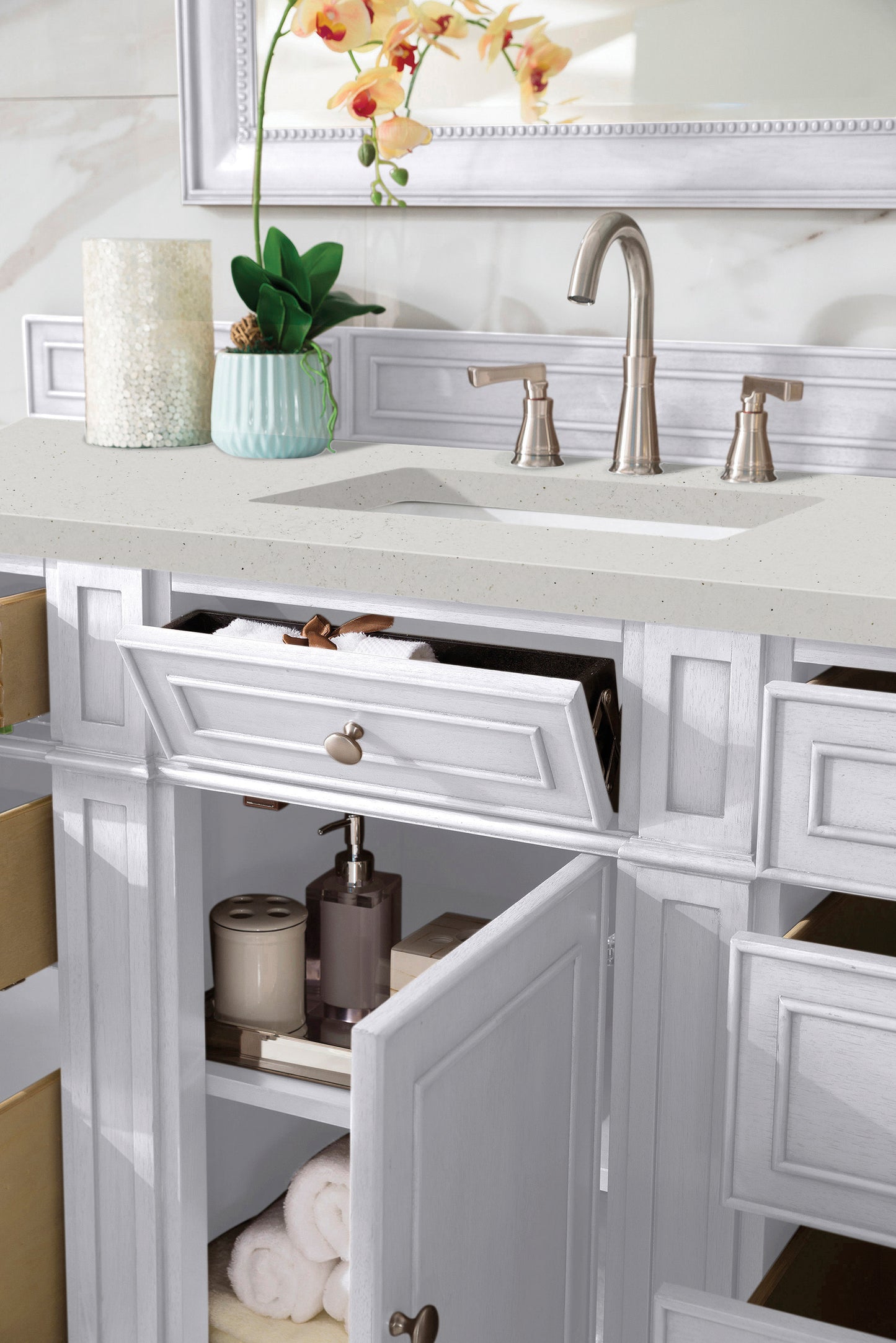 Bristol 60" Single Vanity, Bright White w/ 3 CM Lime Delight Silestone Top