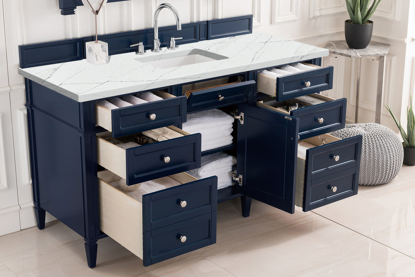 Brittany 60" Single Vanity, Victory Blue w/ 3 CM Ethereal Noctis Silestone Top